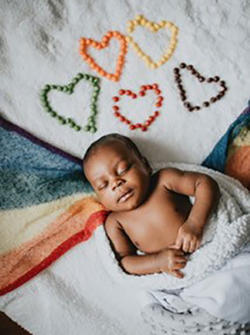 ‘Rainbow baby’ Kody Saunders arrived 5 weeks ahead of his due date.