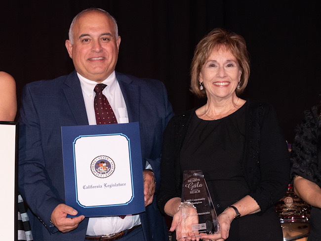 Sammy Totah and Georgina Garcia accepted the Community Champions award for Kaiser Permanente's commitment to healthier, more equitable communities.